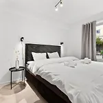Apartmán Pergola - 5min To Facilities- Family Friendly