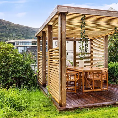 Pergola - 5min To Facilities- Family Friendly Apartment